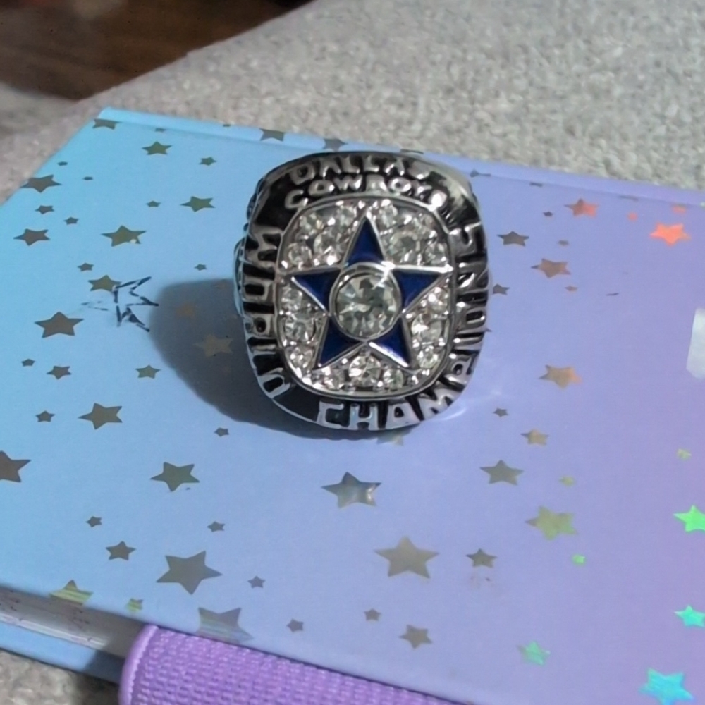Dallas Cowboys championship fan ring size 9 ( Staubach)